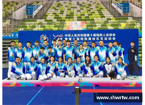 半岛电子运动员在比赛中积极拼搏追求胜利——挑战极限，不懈奋斗